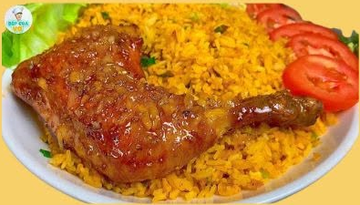 Fried Chicken with Garlic Fish Sauce over Rice (Cơm gà mắm tỏi)