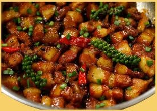 Rice with Sweet & Sour Soup & Black Pepper Braised Pork (Cơm canh chua thịt kho tiêu)
