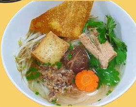 Vegetarian Clear Noodle Soup (Hủ tíu chay)