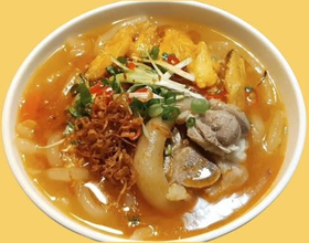 Crab Noodle Soup with Pork Trotter (Bánh canh cua giò heo)